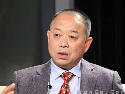 经大忠：带领群众抗震救灾的北川县长。